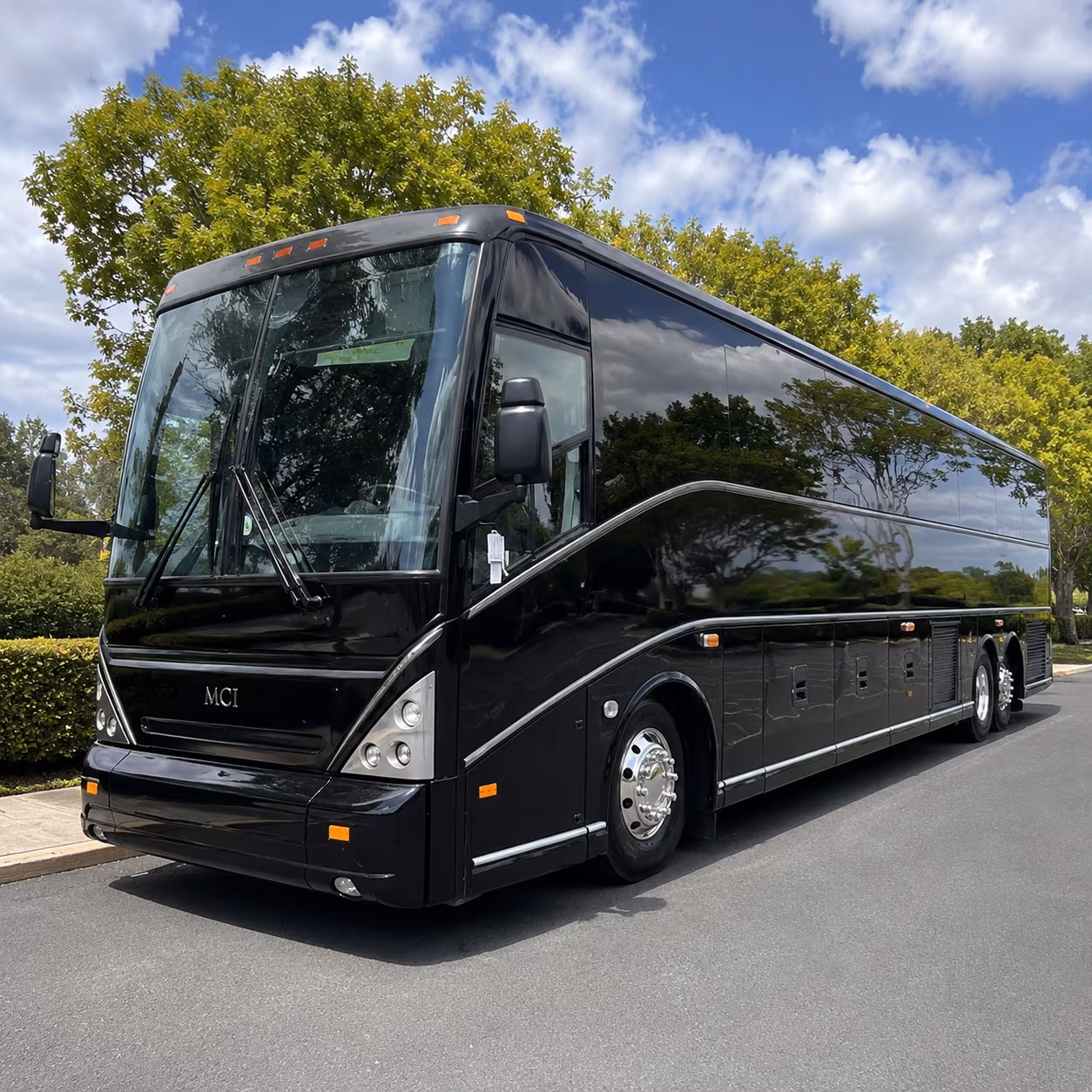 sarasota short and long distance charter bus rentals for sarasota teams and fans