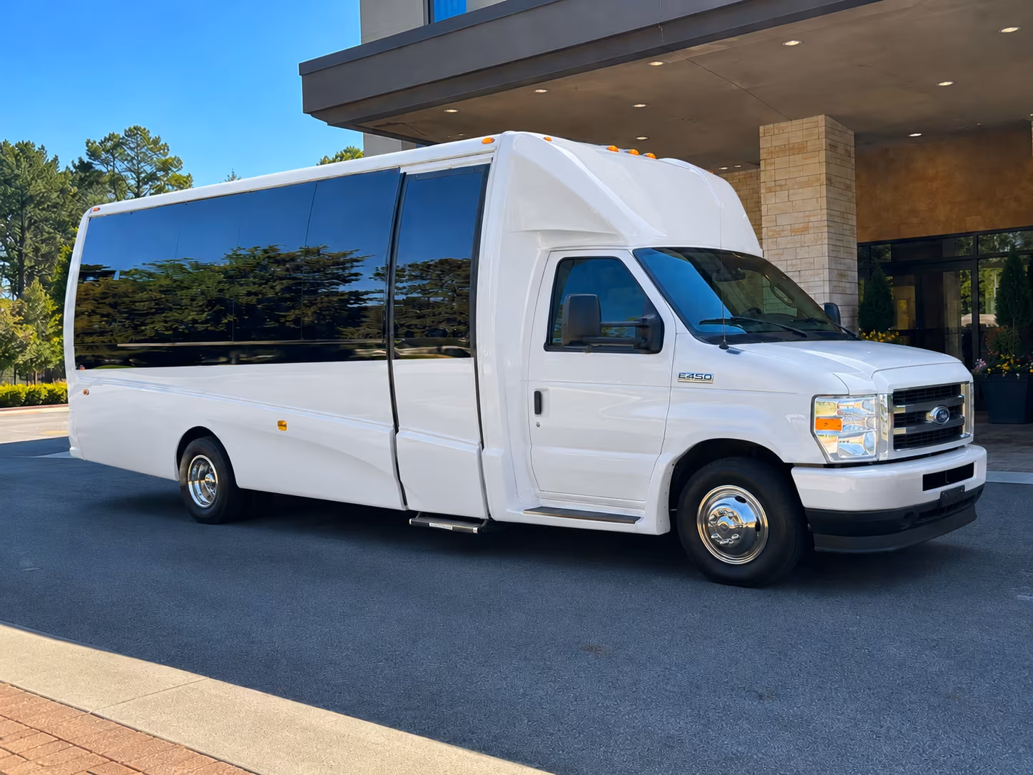 tampa bay lightning bus rentals from clearwater to benchmark international arena