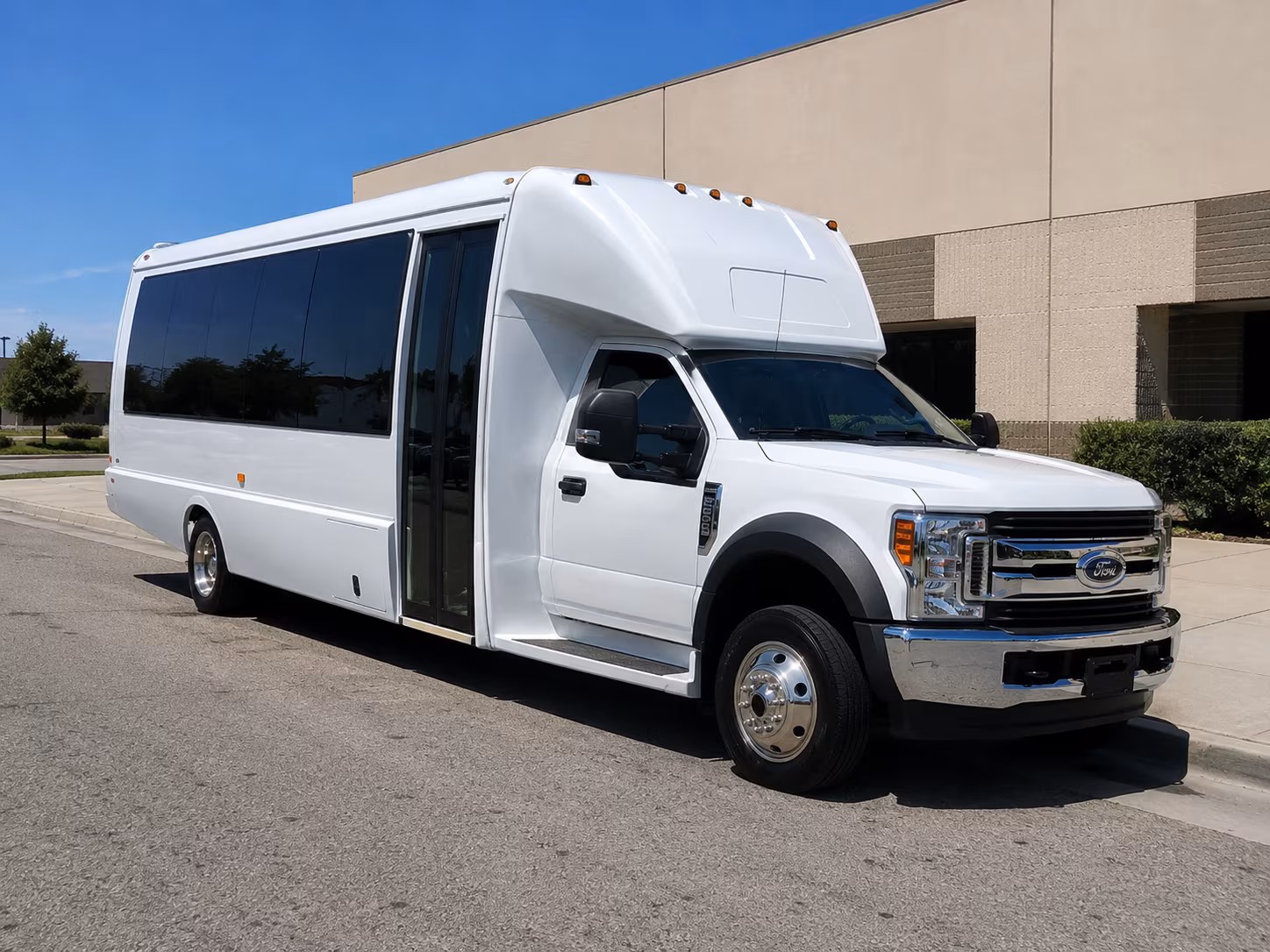 tarpon springs book shuttle buses for employees in tarpon springs