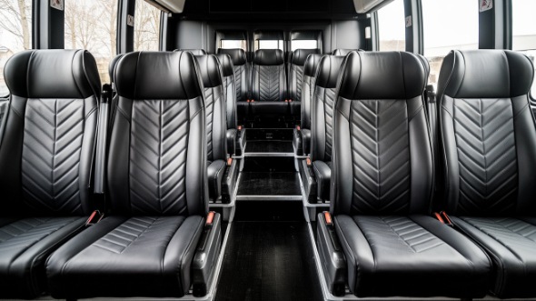 15 passenger minibus rental bradenton