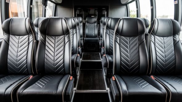 35 passenger minibus rental bradenton